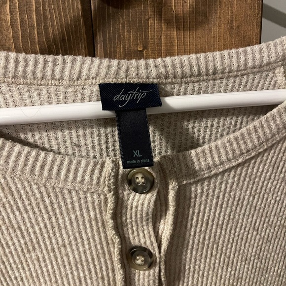 Daytrip Cream Ribbed Button-Up Top - Picture 2 of 2